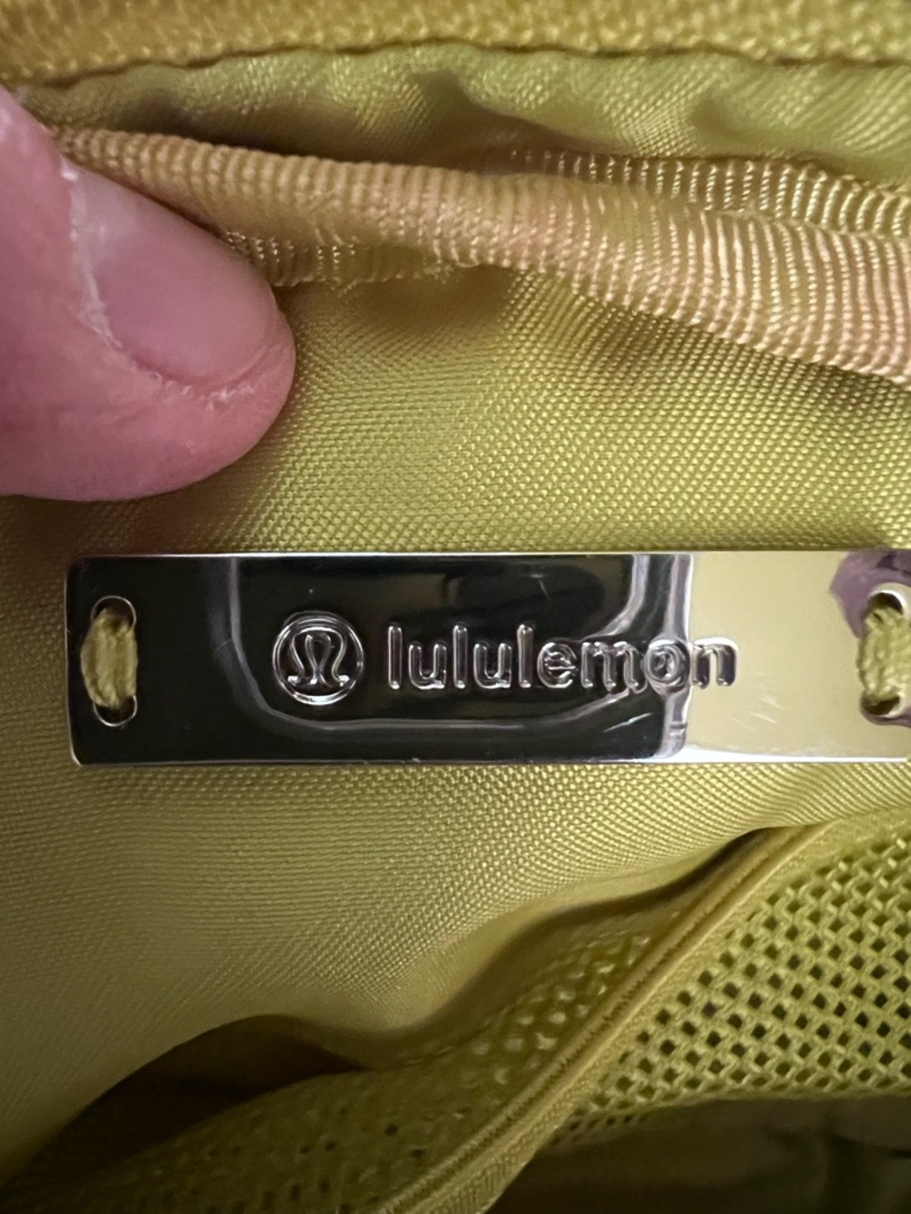 Lululemon 1 L everywhere Belt bag - Picture 2 of 5